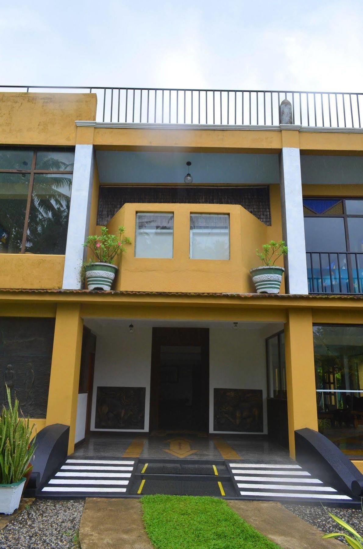 Ocean Dreams Hotel Ahangama Buitenkant foto