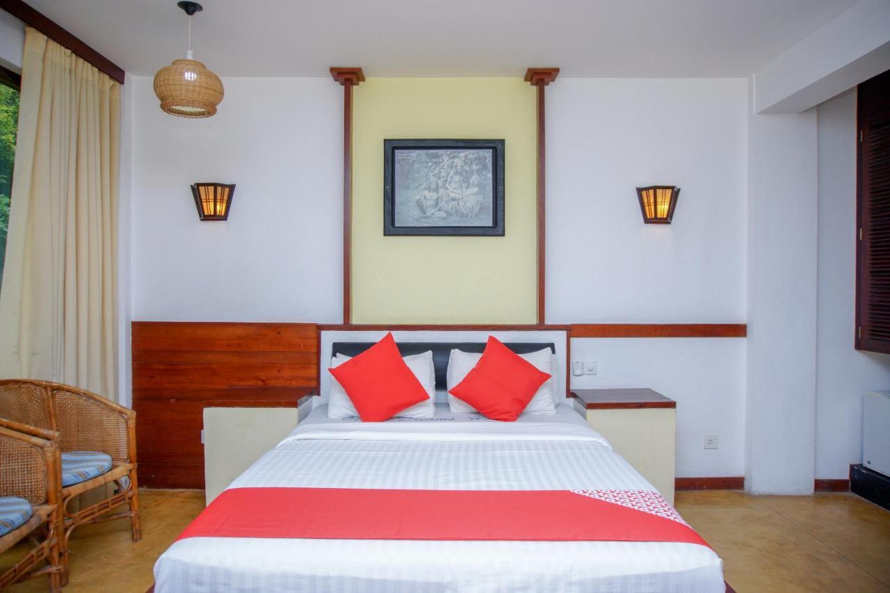 Ocean Dreams Hotel Ahangama Buitenkant foto